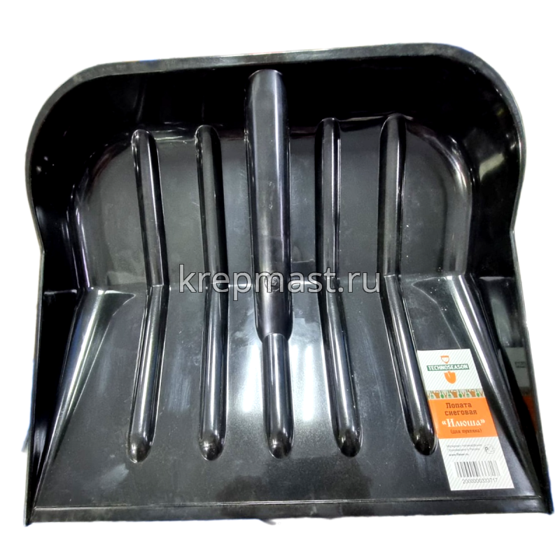 Лопата снеговая пластм. ИЛЮША с прорез.черенком и ручкой